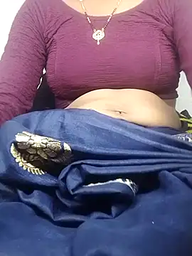 Snapshot of Hut_rotu_cute chatting on February 19, 2026, 3:53 pm Hut rotu cute online show from February 19, 2026, 3:53 pm