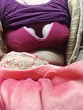 Snapshot of Hut_rotu_cute chatting on January 13, 2026, 6:23 pm Hut rotu cute online show from January 13, 2026, 6:23 pm