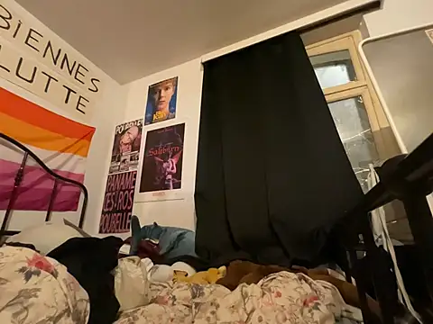 Snapshot of Styxlust chatting on April 5, 2026, 12:39 am Styxlust online show from April 5, 2026, 12:39 am