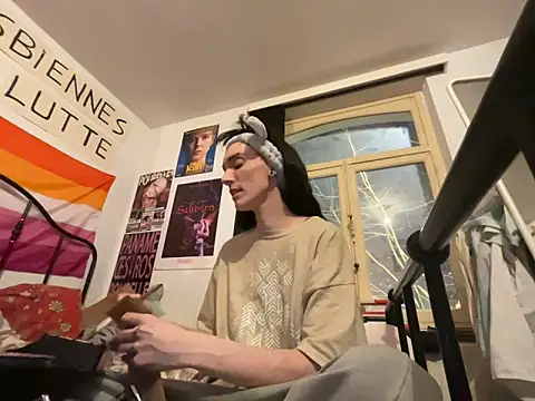 Snapshot of Styxlust chatting on March 25, 2026, 6:51 pm Styxlust online show from March 25, 2026, 6:51 pm