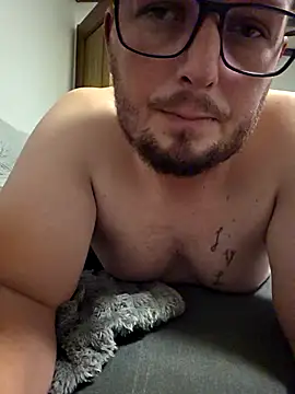 Snapshot of bigdicksklave chatting on November 14, 2025, 2:54 pm bigdicksklave online show from November 14, 2025, 2:54 pm