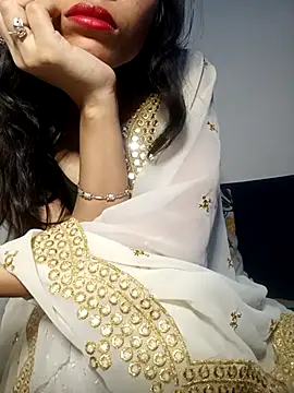 TheSassyGirl7 online show from November 8, 2025, 7:06 pm