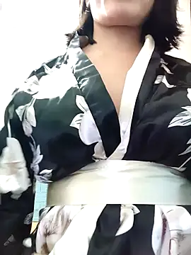 Snapshot of Thaohoa_love chatting on November 17, 2025, 1:15 pm Thaohoa love online show from November 17, 2025, 1:15 pm