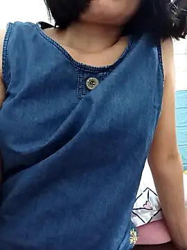 Snapshot of Thaohoa_love chatting on October 7, 2025, 8:32 pm Thaohoa love online show from October 7, 2025, 8:32 pm