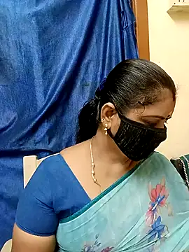 Snapshot of sushma26 chatting on January 13, 2026, 7:45 am sushma26 online show from January 13, 2026, 7:45 am