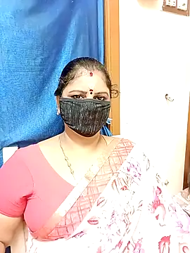 Snapshot of sushma26 chatting on October 28, 2025, 7:51 am sushma26 online show from October 28, 2025, 7:51 am