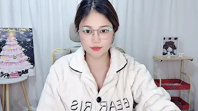 Snapshot of Dec-7758 chatting on January 7, 2026, 1:27 pm Dec-7758 online show from January 7, 2026, 1:27 pm