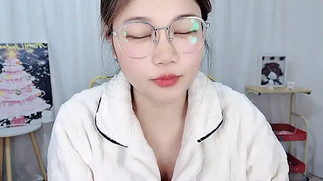 Snapshot of Dec-7758 chatting on January 6, 2026, 7:12 am Dec-7758 online show from January 6, 2026, 7:12 am