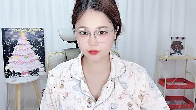 Snapshot of Dec-7758 chatting on April 1, 2026, 7:20 am Dec-7758 online show from April 1, 2026, 7:20 am