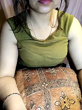 Snapshot of queenbuggi chatting on February 28, 2026, 6:35 am queenbuggi online show from February 28, 2026, 6:35 am