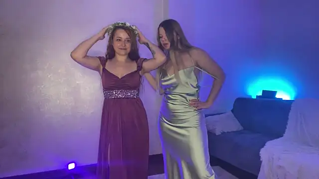Snapshot of Stasia_couple chatting on October 22, 2025, 4:28 pm Stasia couple online show from October 22, 2025, 4:28 pm