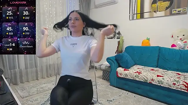 Snapshot of ScarletTemptations chatting on December 14, 2025, 5:35 am ScarletTemptations online show from December 14, 2025, 5:35 am