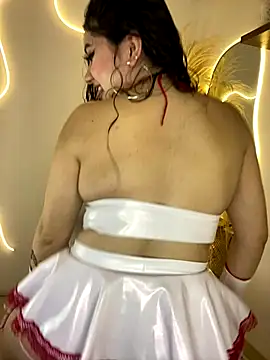 Zoe Serrat online show from October 30, 2025, 1:09 pm