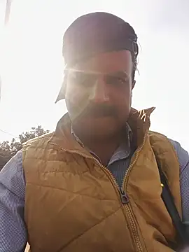 Snapshot of vardh033 chatting on November 12, 2025, 8:18 am vardh033 online show from November 12, 2025, 8:18 am