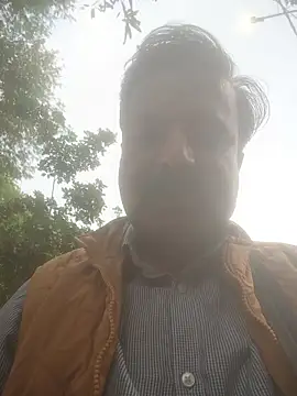 Snapshot of vardh033 chatting on October 25, 2025, 10:25 am vardh033 online show from October 25, 2025, 10:25 am