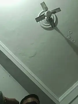 Snapshot of vardh033 chatting on December 3, 2025, 5:23 pm vardh033 online show from December 3, 2025, 5:23 pm