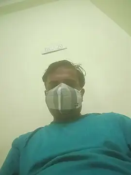 Snapshot of vardh033 chatting on October 27, 2025, 5:19 am vardh033 online show from October 27, 2025, 5:19 am