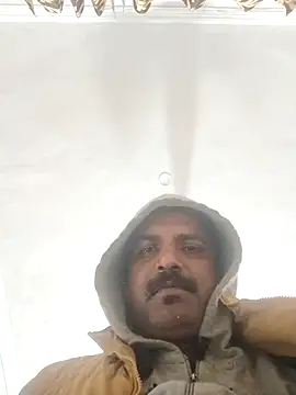 vardh033 online show from January 13, 2026, 5:17 pm