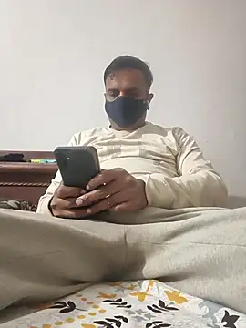 Snapshot of vardh033 chatting on December 5, 2025, 4:16 pm vardh033 online show from December 5, 2025, 4:16 pm