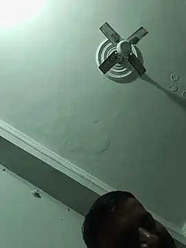 Snapshot of vardh033 chatting on December 14, 2025, 8:14 pm vardh033 online show from December 14, 2025, 8:14 pm