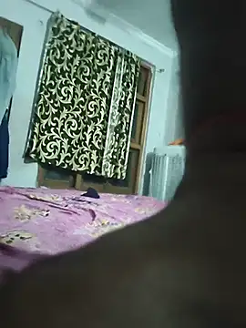 vardh033 online show from March 3, 2026, 4:03 pm