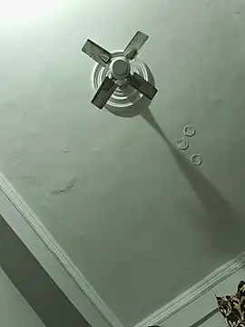 Snapshot of vardh033 chatting on December 16, 2025, 3:55 am vardh033 online show from December 16, 2025, 3:55 am