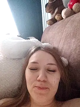 AlisaWyn online show from December 15, 2025, 3:45 am