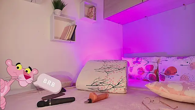 Melifluaa online show from April 18, 2026, 7:07 pm