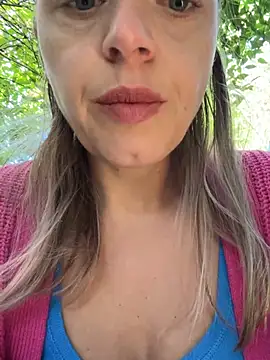 ladywithbigass online show from July 11, 2026, 4:57 am