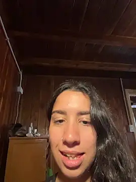 Snapshot of Souphicherry chatting on February 5, 2026, 8:04 pm Souphicherry online show from February 5, 2026, 8:04 pm