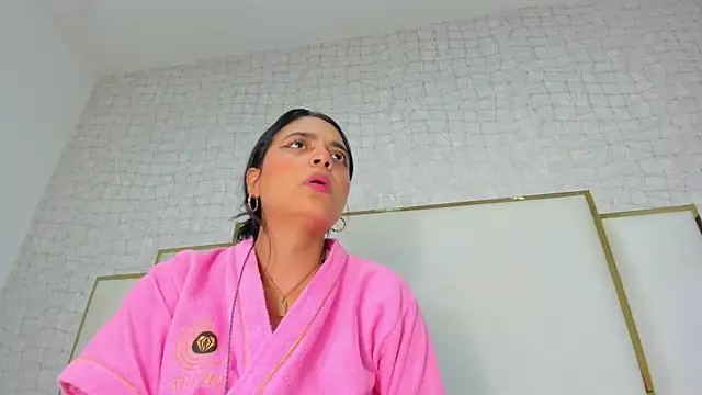 Snapshot of thalia888_ chatting on March 23, 2026, 7:03 pm thalia888 online show from March 23, 2026, 7:03 pm