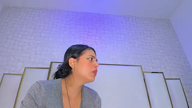 Snapshot of thalia888_ chatting on April 12, 2026, 7:06 pm thalia888 online show from April 12, 2026, 7:06 pm