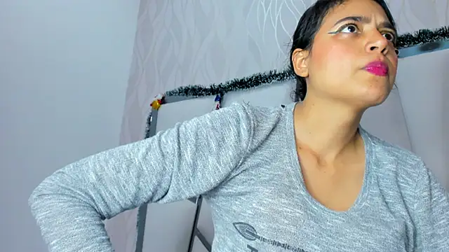 Snapshot of thalia888_ chatting on December 14, 2025, 7:08 pm thalia888 online show from December 14, 2025, 7:08 pm