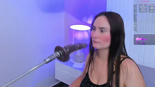 lauren stone  online show from July 16, 2026, 7:33 pm