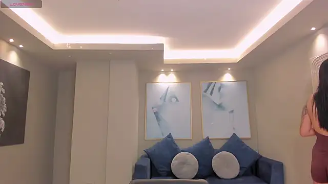 Snapshot of LeahNovac chatting on November 7, 2025, 11:15 am LeahNovac online show from November 7, 2025, 11:15 am