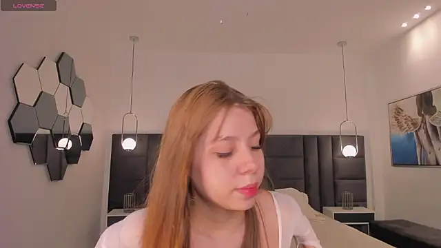 TiffannySins online show from February 22, 2026, 6:42 pm