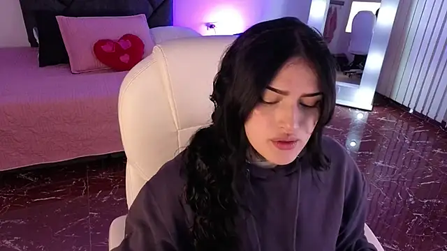 sari belle online show from September 21, 2025, 11:37 am