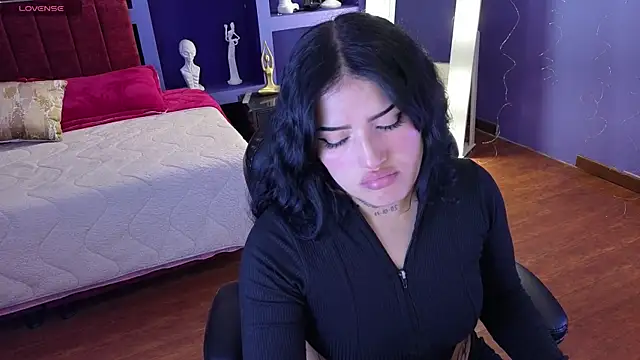 sari belle online show from November 25, 2025, 8:42 pm