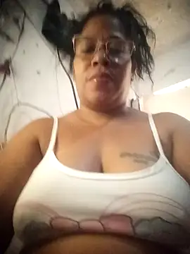 Snapshot of Big_ass_submissive chatting on December 1, 2025, 3:46 pm Big ass submissive online show from December 1, 2025, 3:46 pm