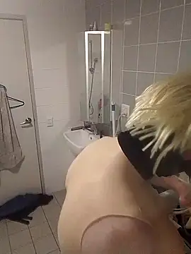 Snapshot of rivocumslut chatting on October 4, 2025, 11:45 am rivocumslut online show from October 4, 2025, 11:45 am