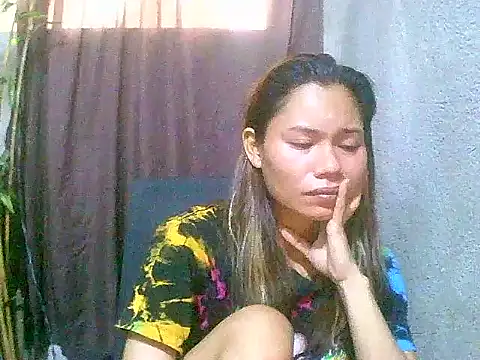 Snapshot of Sweeetgurll chatting on June 3, 2026, 12:22 am Sweeetgurll online show from June 3, 2026, 12:22 am