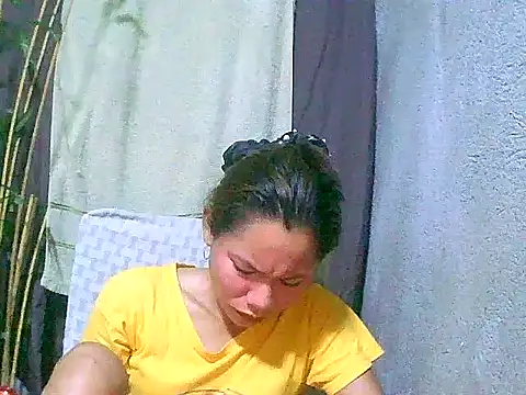 Sweeetgurll online show from April 25, 2026, 1:36 pm