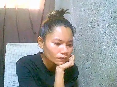 Snapshot of Sweeetgurll chatting on May 25, 2026, 2:44 am Sweeetgurll online show from May 25, 2026, 2:44 am