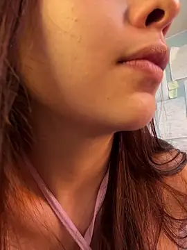Snapshot of Canneela chatting on April 25, 2026, 5:43 pm Canneela online show from April 25, 2026, 5:43 pm