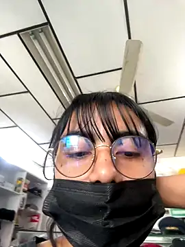 Snapshot of Kyra__Rose chatting on November 27, 2025, 5:24 pm Kyra Rose online show from November 27, 2025, 5:24 pm