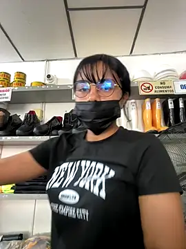 Snapshot of Kyra__Rose chatting on November 29, 2025, 9:26 pm Kyra Rose online show from November 29, 2025, 9:26 pm