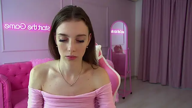 VeronicaVances online show from September 23, 2025, 6:42 am