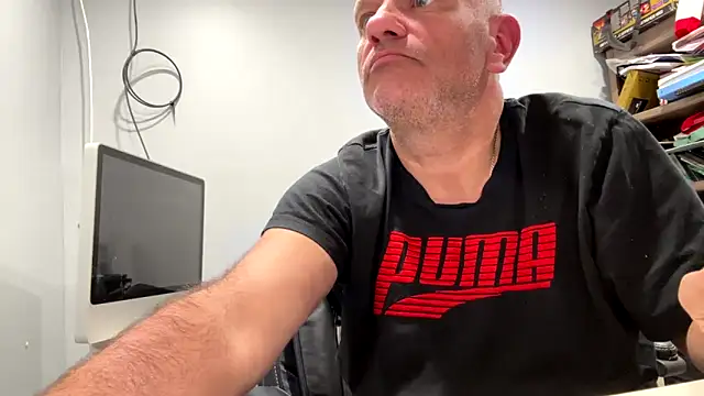 Snapshot of frankyjones8989 chatting on October 18, 2025, 4:14 am frankyjones8989 online show from October 18, 2025, 4:14 am