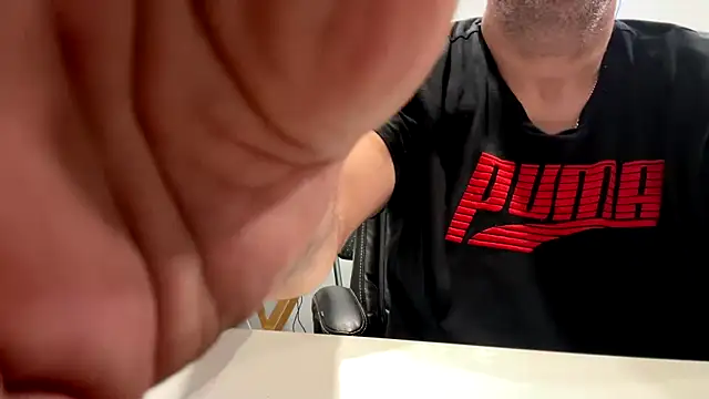 Snapshot of frankyjones8989 chatting on October 20, 2025, 3:19 am frankyjones8989 online show from October 20, 2025, 3:19 am