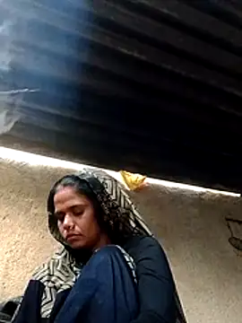 Snapshot of Hot_ashna chatting on November 27, 2025, 2:23 am Hot ashna online show from November 27, 2025, 2:23 am